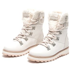 ROXY ALPINE Collection Boots. New with tags 🌟 white, light pink, camel. Size 9